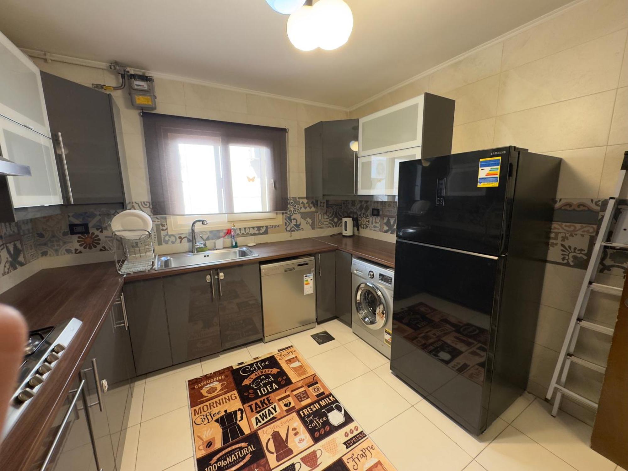 1108 . Spacious 3br Apt. 2ba Near Airport Cairo