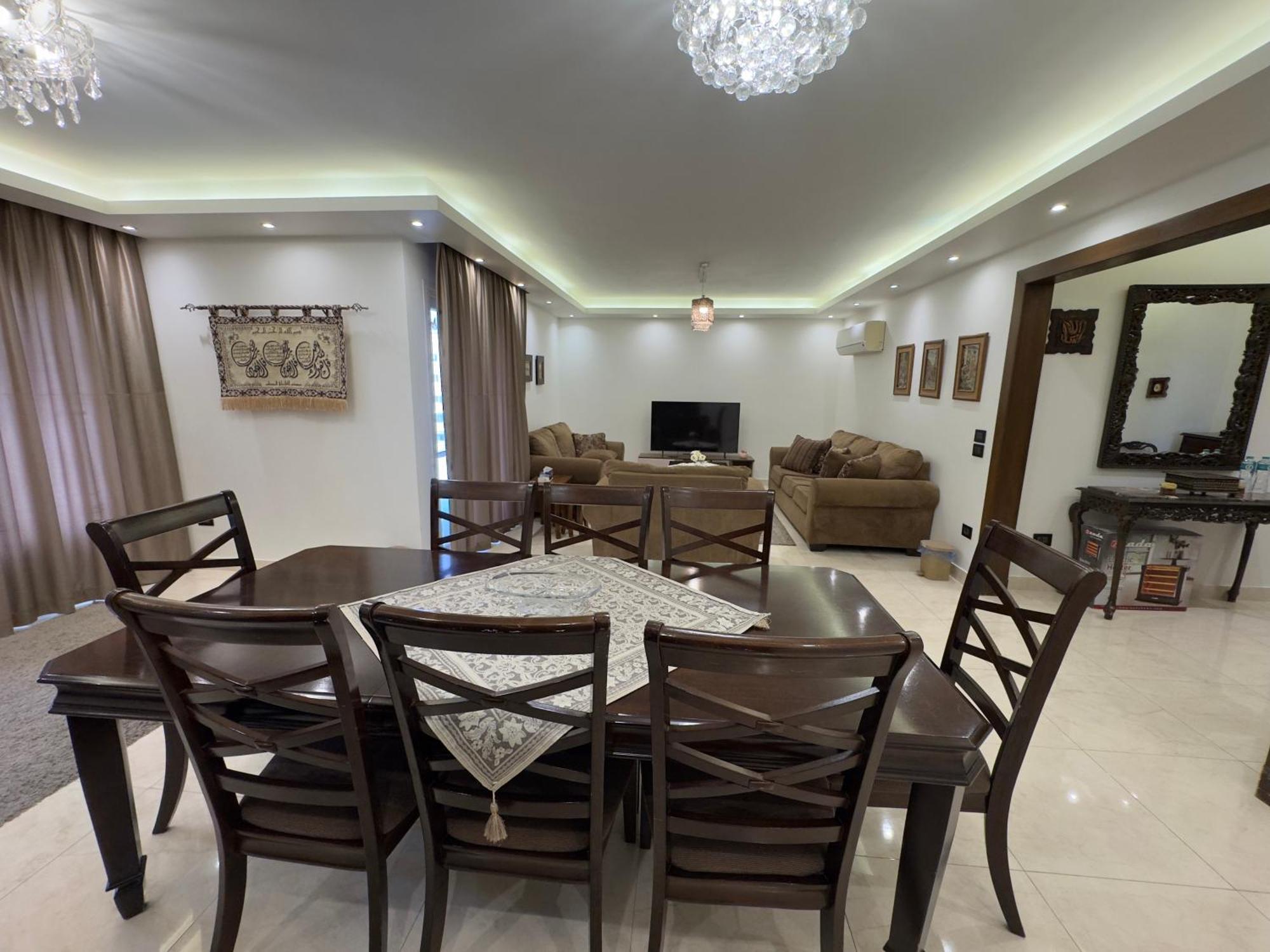 1108 . Spacious 3br Apt. 2ba Near Airport * Cairo