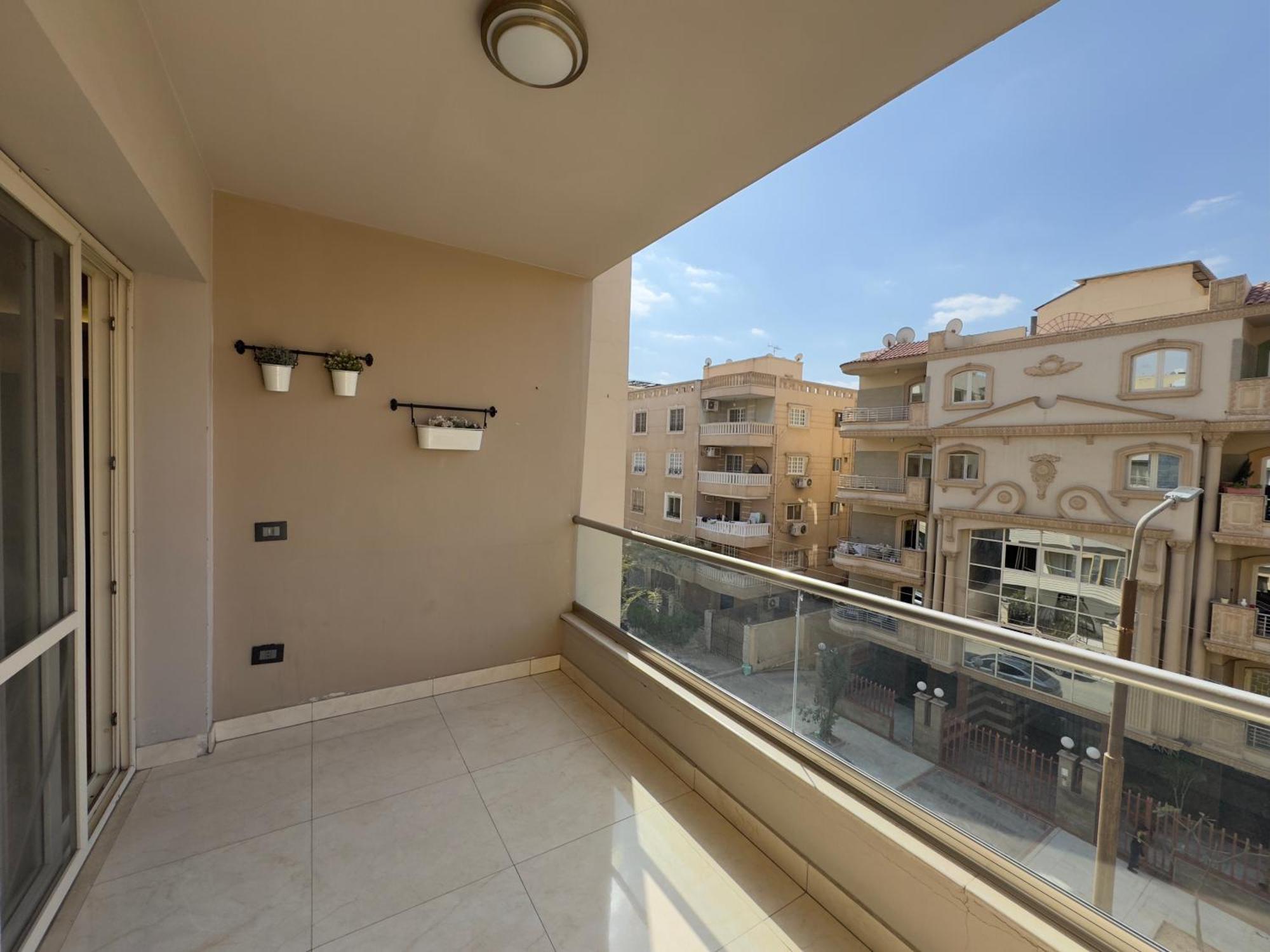 1108 . Spacious 3br Apt. 2ba Near Airport Apartment Cairo