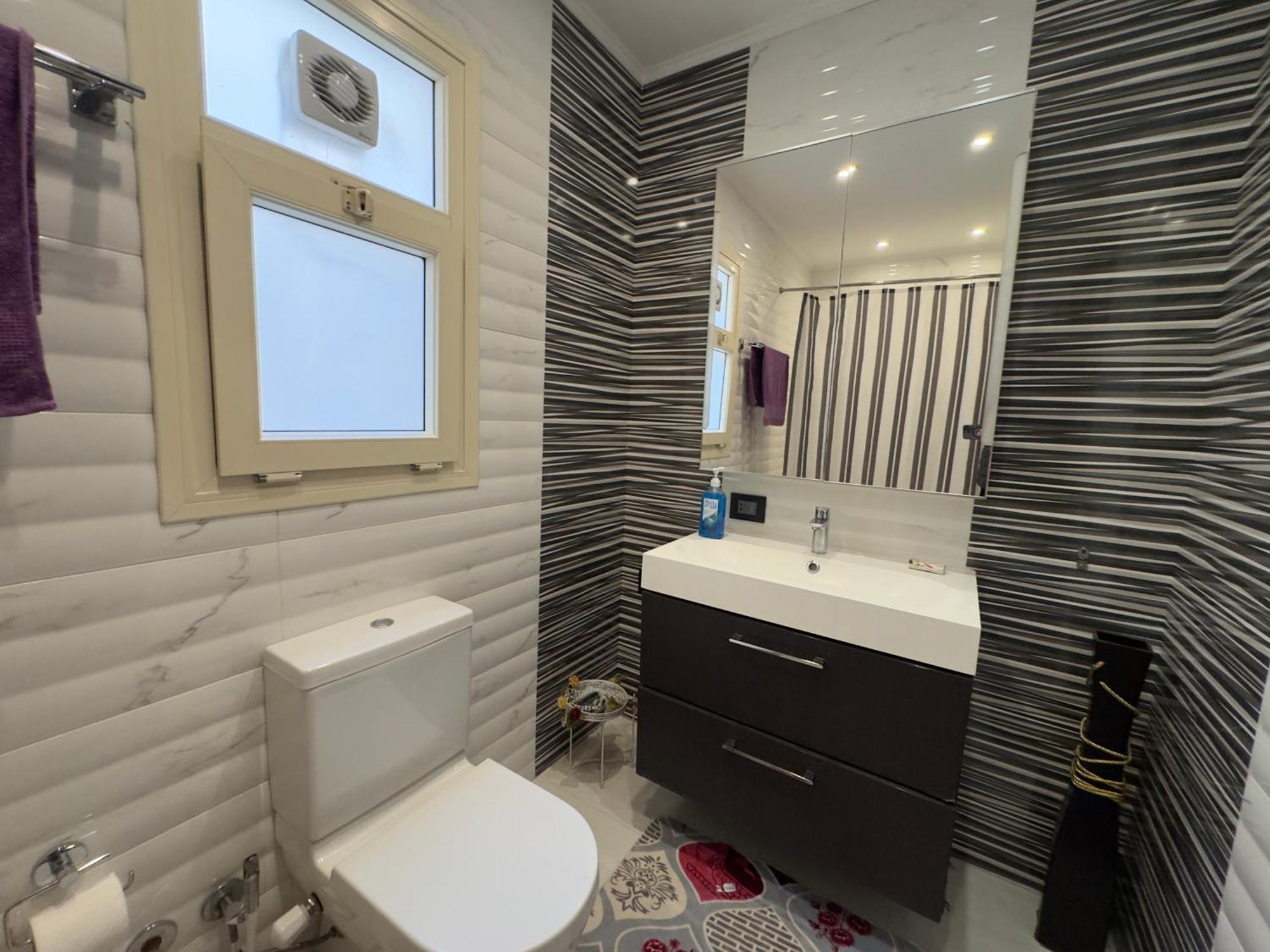 1108 . Spacious 3br Apt. 2ba Near Airport * Cairo