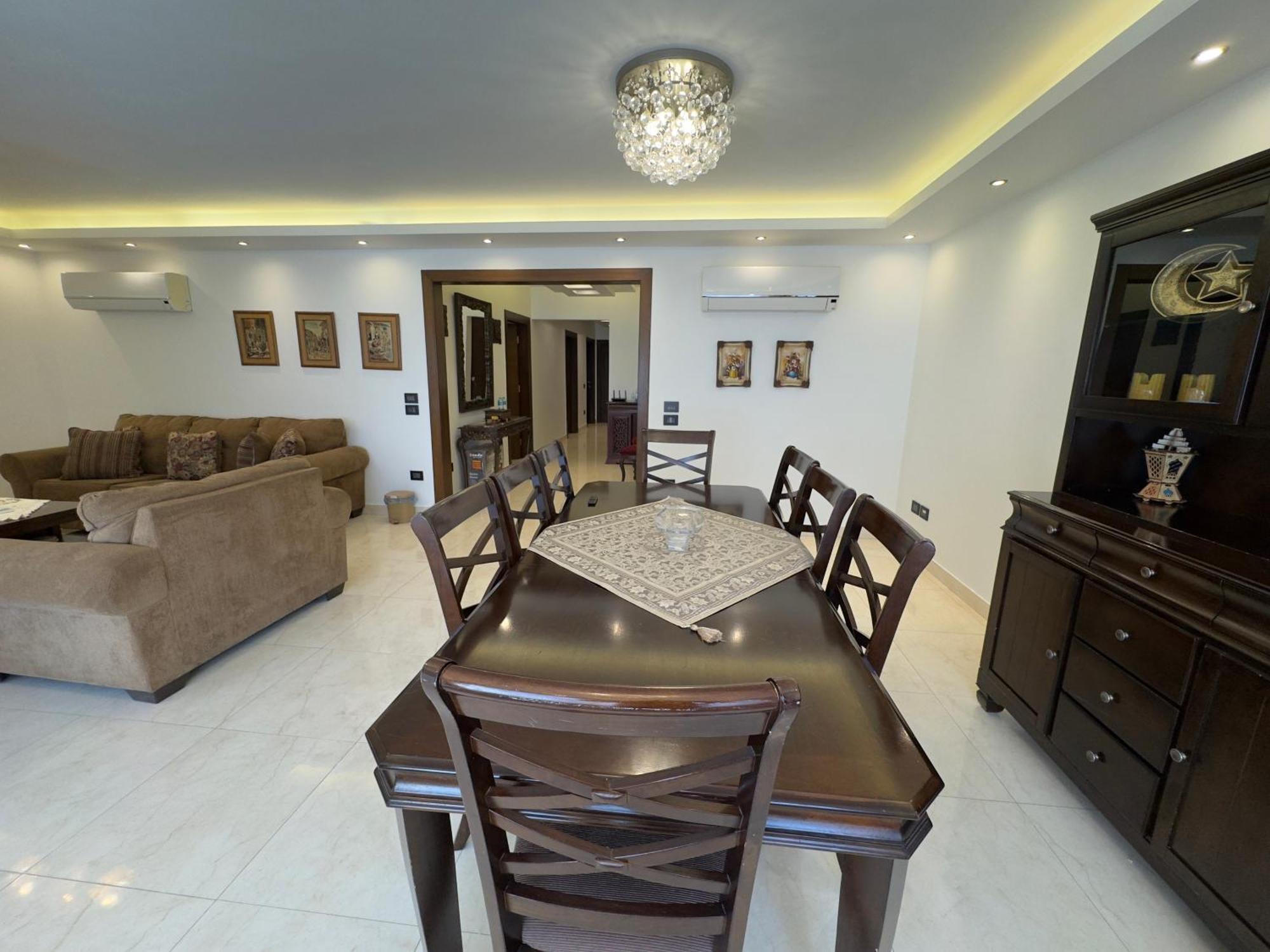 Apartment 1108 . Spacious 3br Apt. 2ba Near Airport *